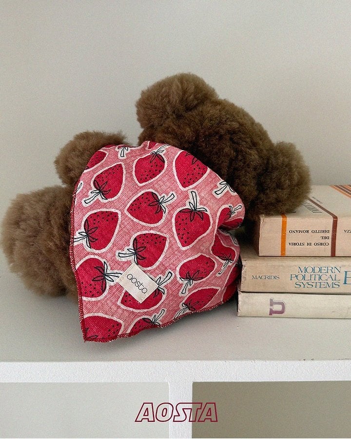 strawberry scarf