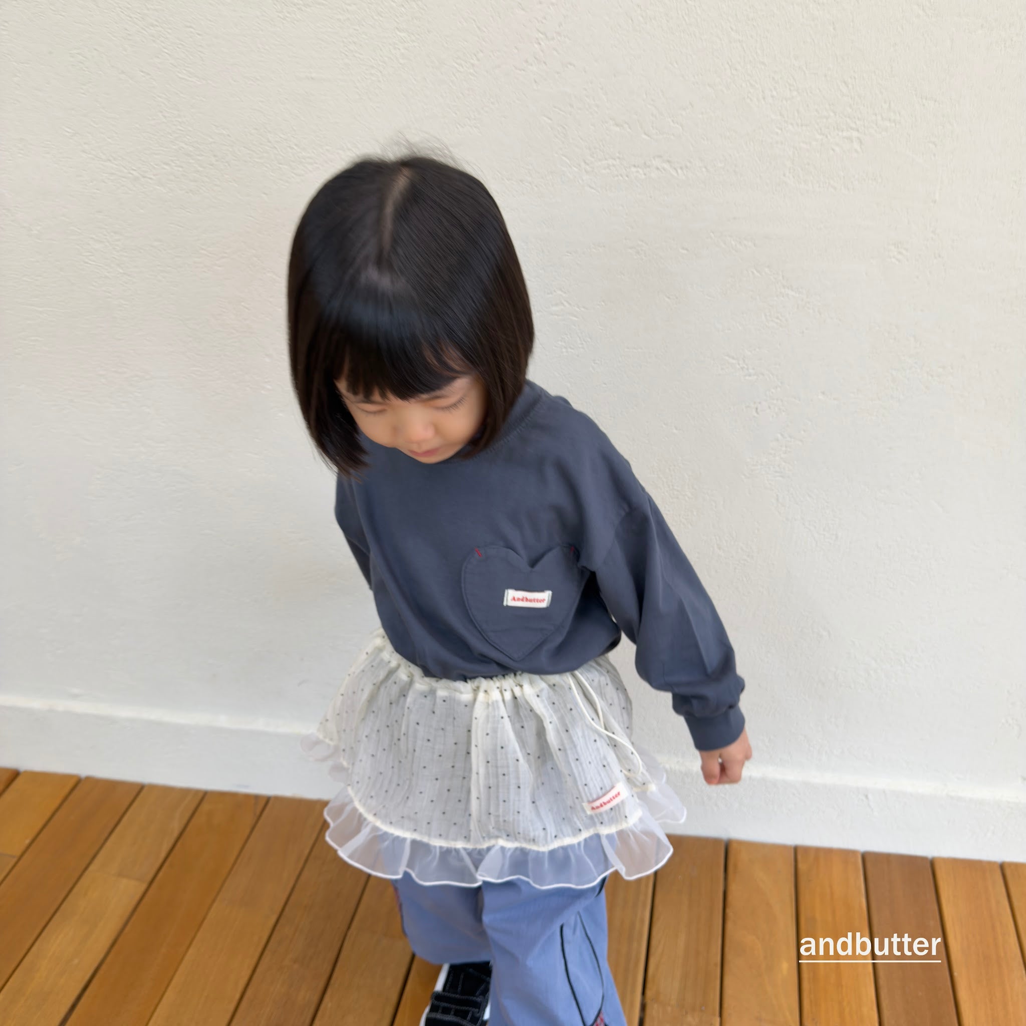 andbutter Autumn Pocket T-Shirt