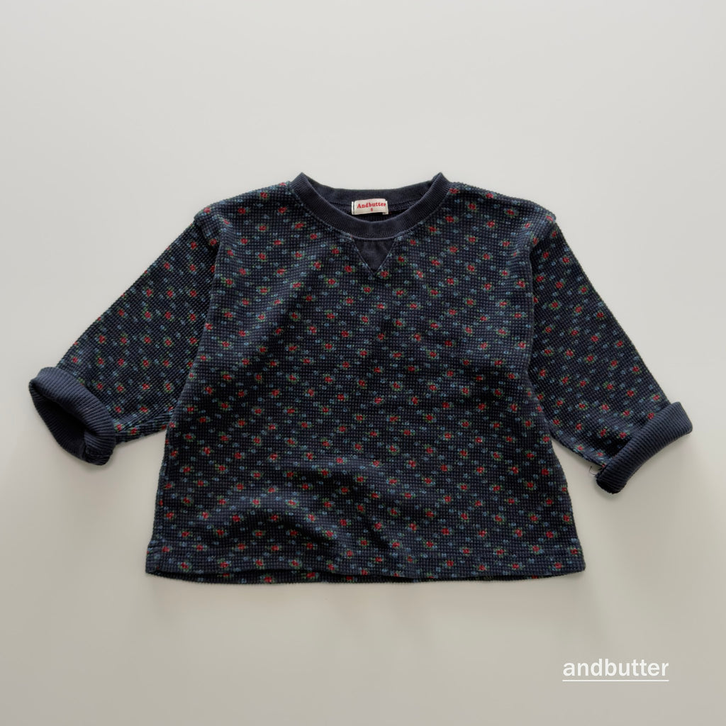 andbutter Cozy Flower T-Shirt