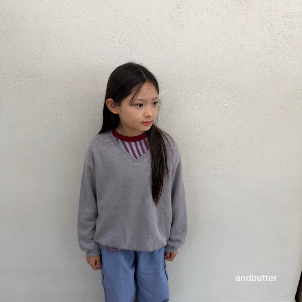 andbutter Soft V-Neck Sweatshirt