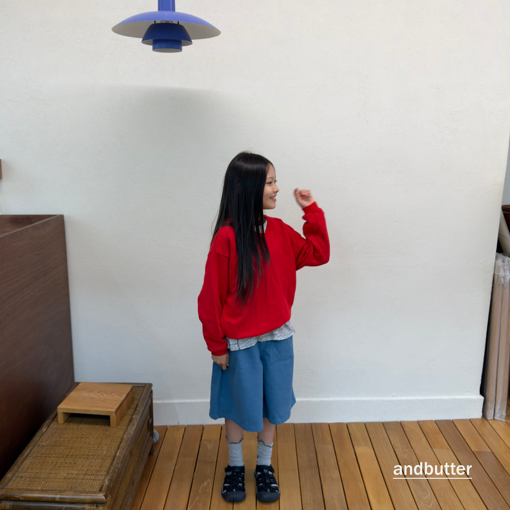 andbutter Soft V-Neck Sweatshirt