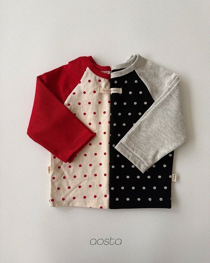 dot raglan T