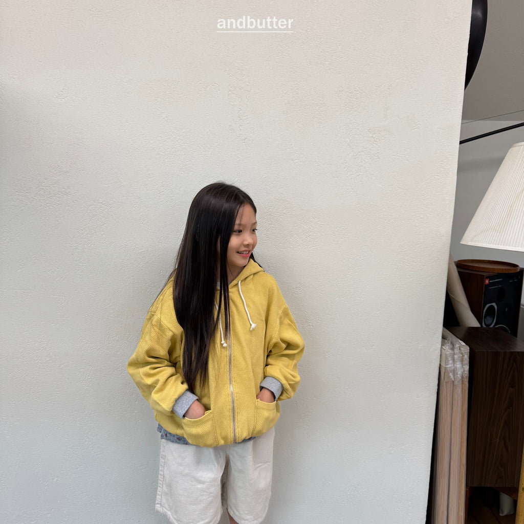 andbutter Pocket Zip-Up Hoodie