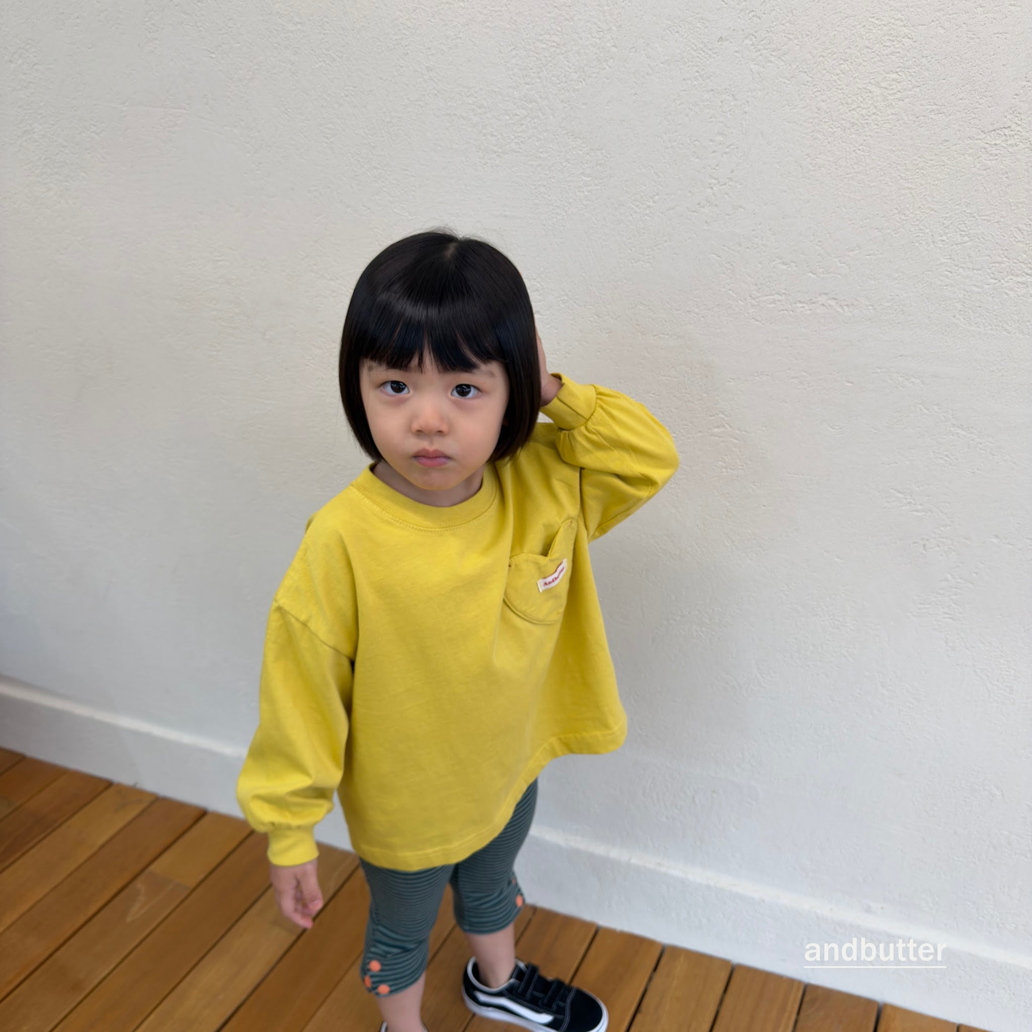 andbutter Autumn Pocket T-Shirt