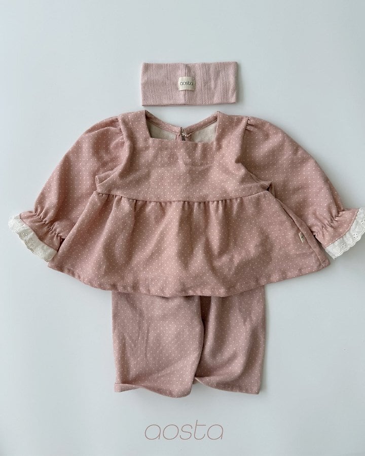 milk dot blouse
