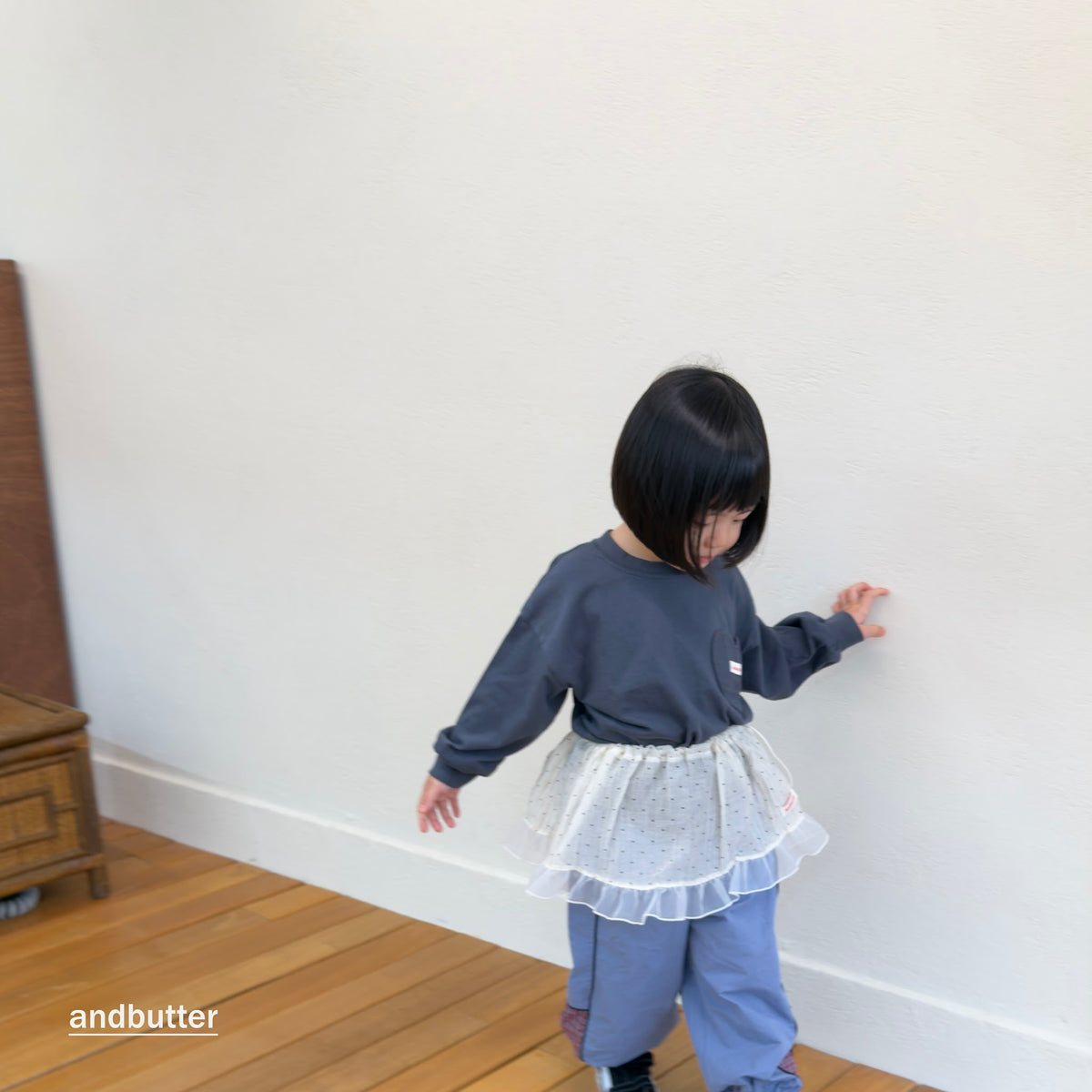 andbutter Autumn Pocket T-Shirt