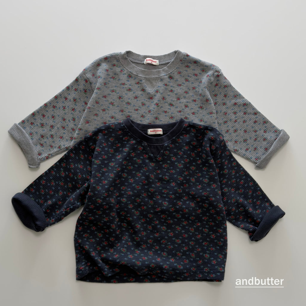 andbutter Cozy Flower T-Shirt