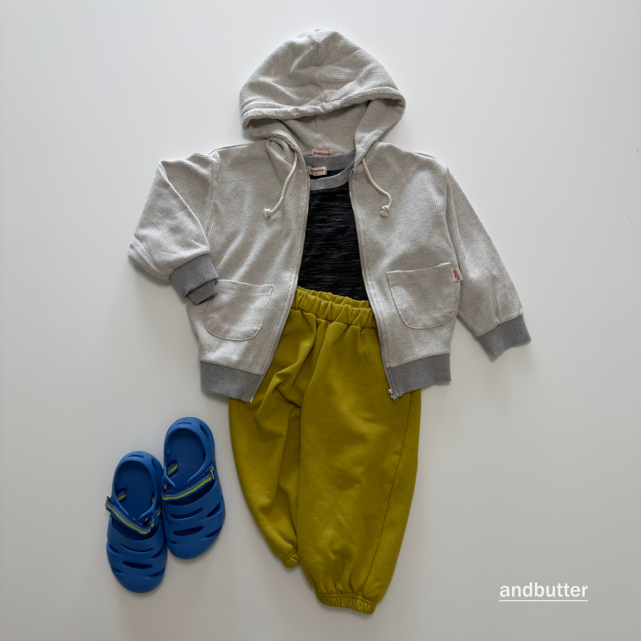 andbutter Pocket Zip-Up Hoodie