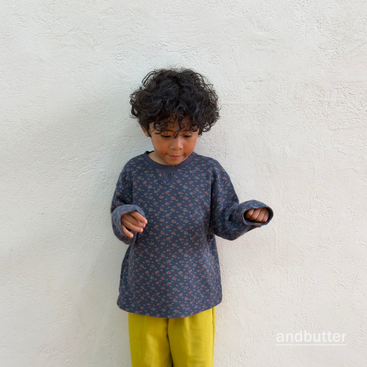 andbutter Cozy Flower T-Shirt
