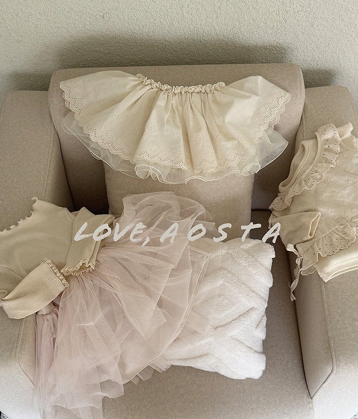 lace skirt