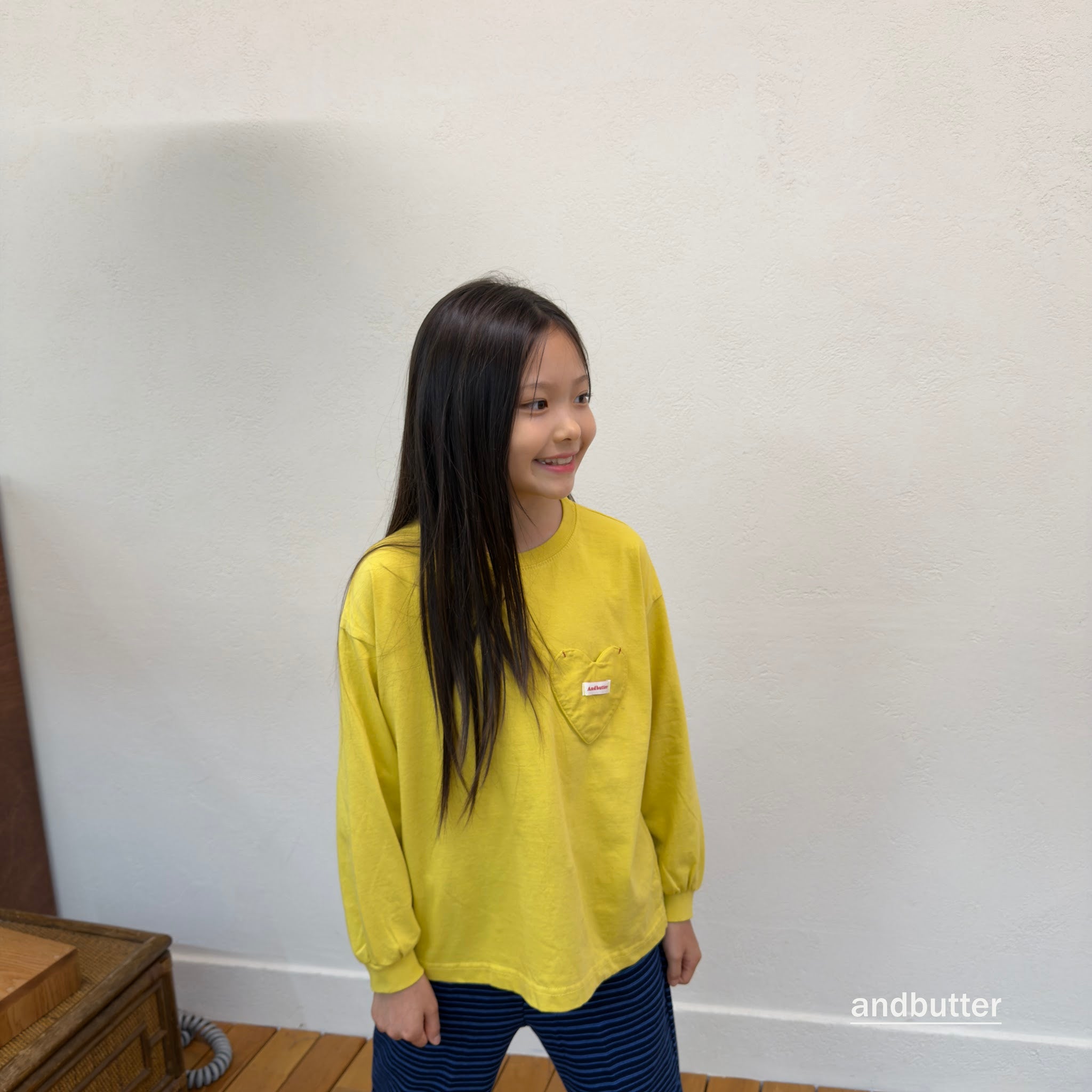 andbutter Autumn Pocket T-Shirt