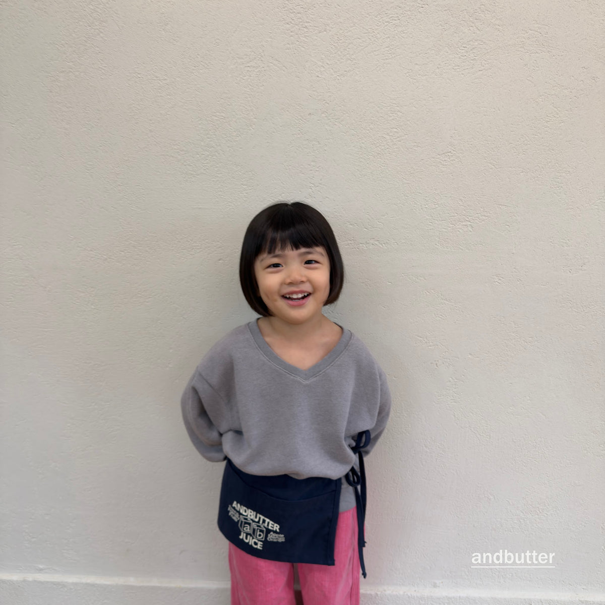 andbutter Soft V-Neck Sweatshirt