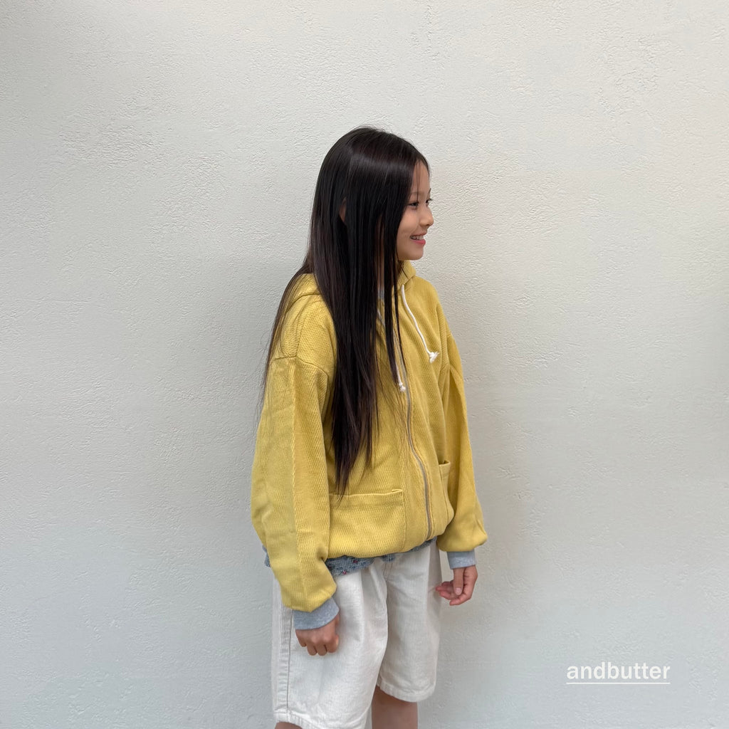 andbutter Pocket Zip-Up Hoodie
