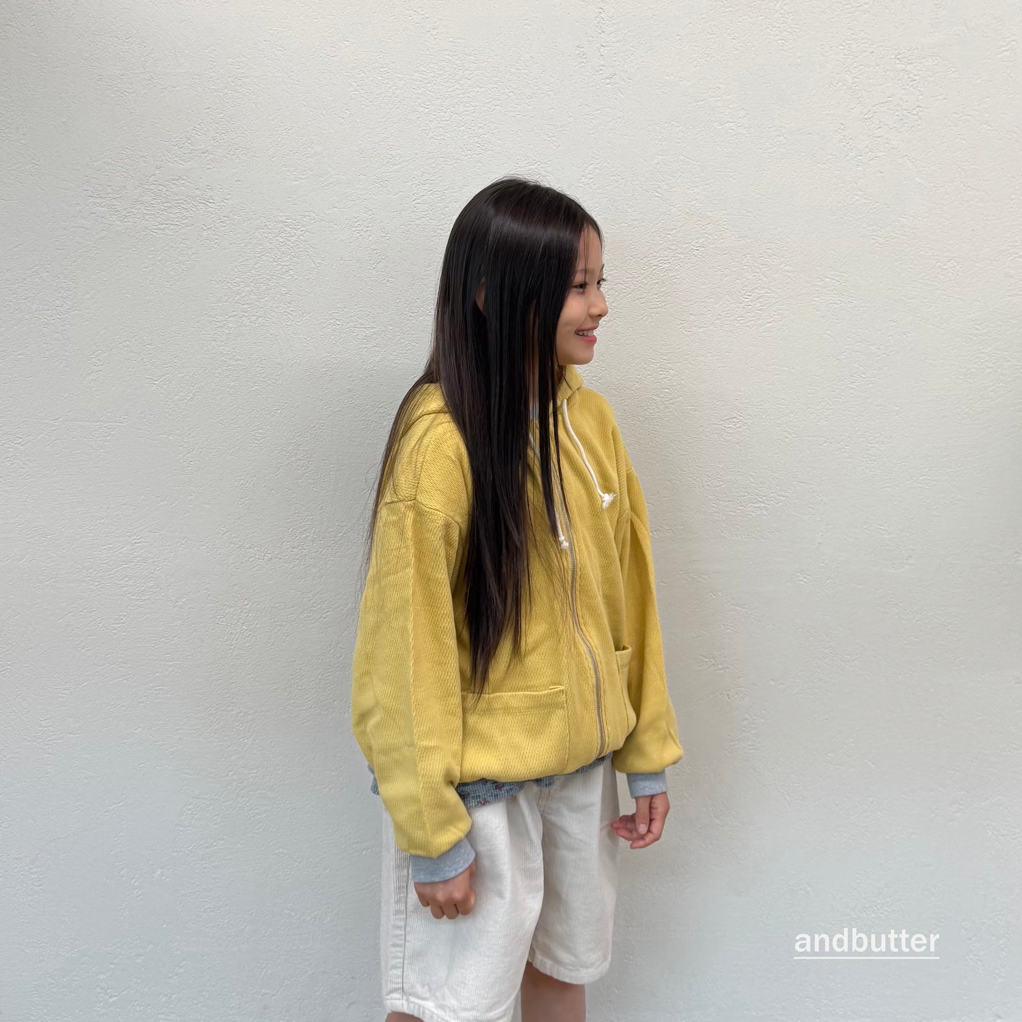 andbutter Pocket Zip-Up Hoodie