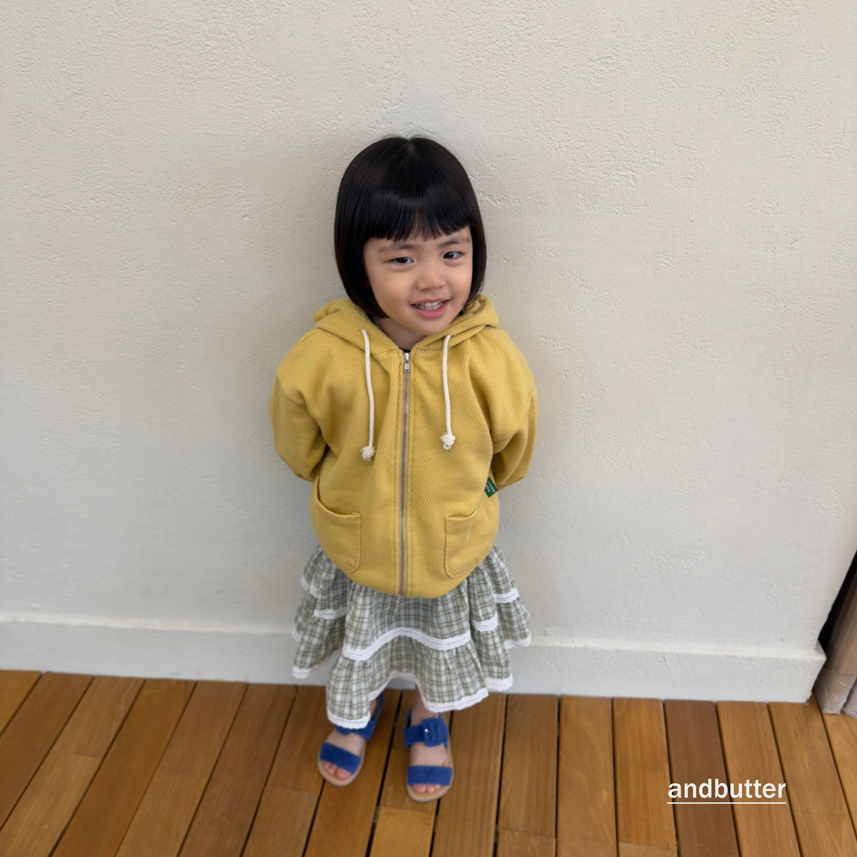 andbutter Pocket Zip-Up Hoodie