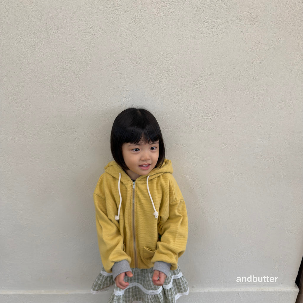 andbutter Pocket Zip-Up Hoodie