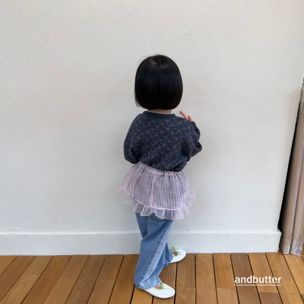 andbutter Cozy Flower T-Shirt