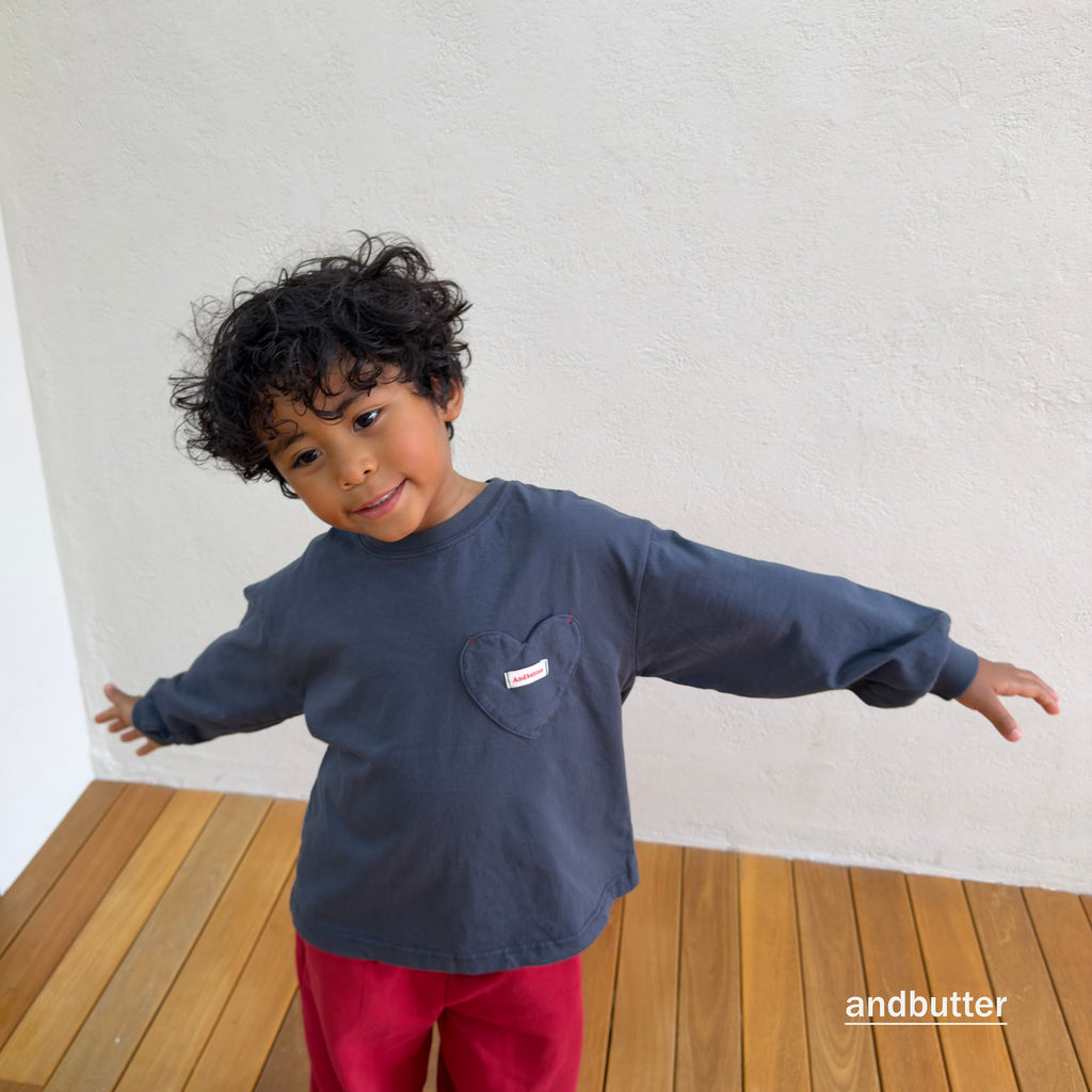 andbutter Autumn Pocket T-Shirt