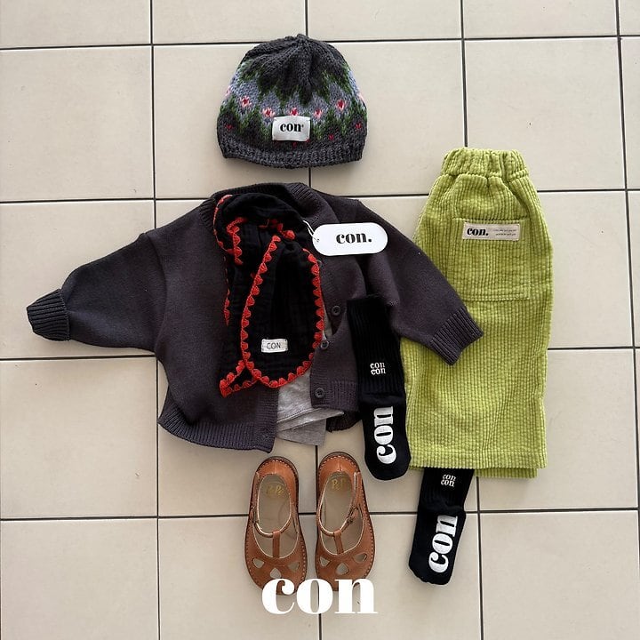 con corduroy pants