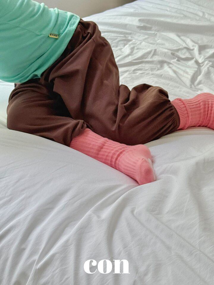 con volume jogger pants