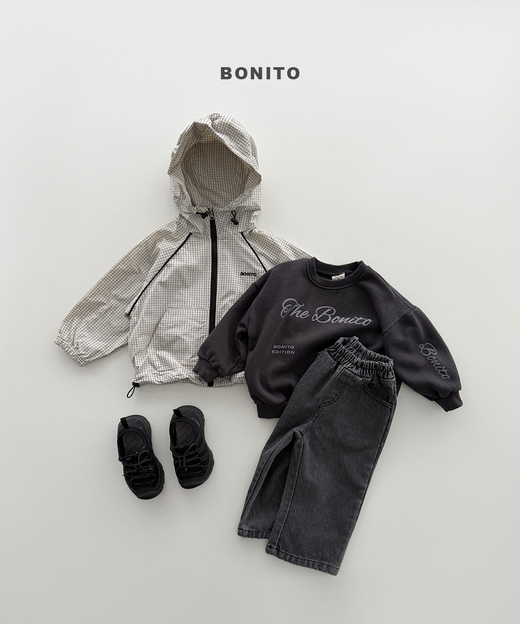 Check Piping Windbreaker