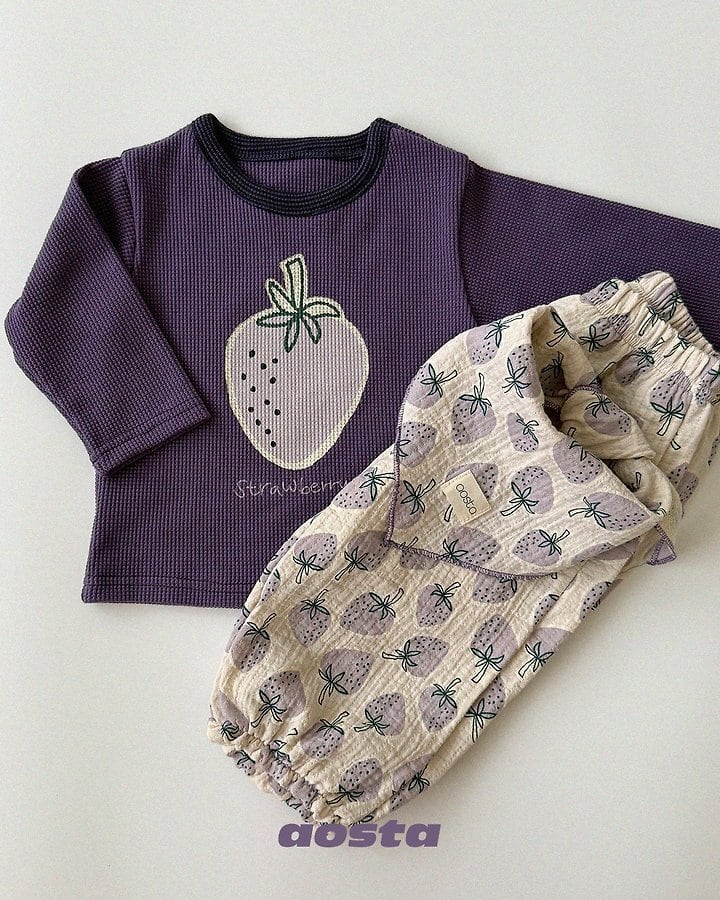 strawberry scarf