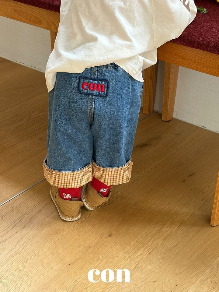con wash roll-up denim