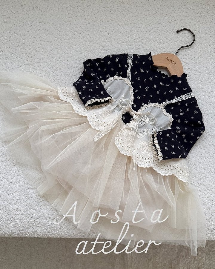 lace bustier