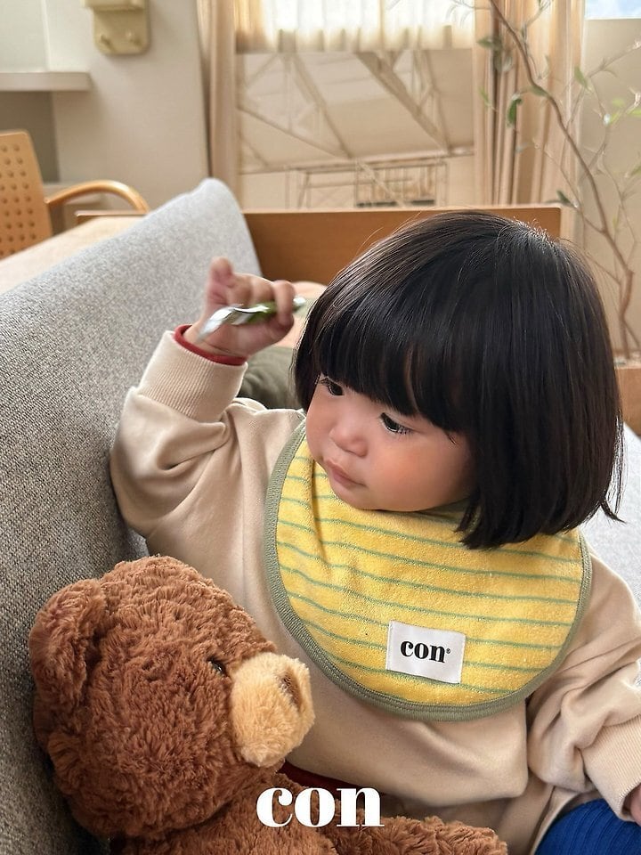 con reversible bib