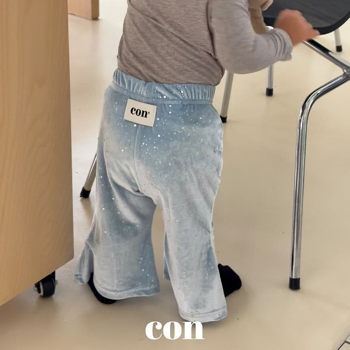 con sparkling velvet pants
