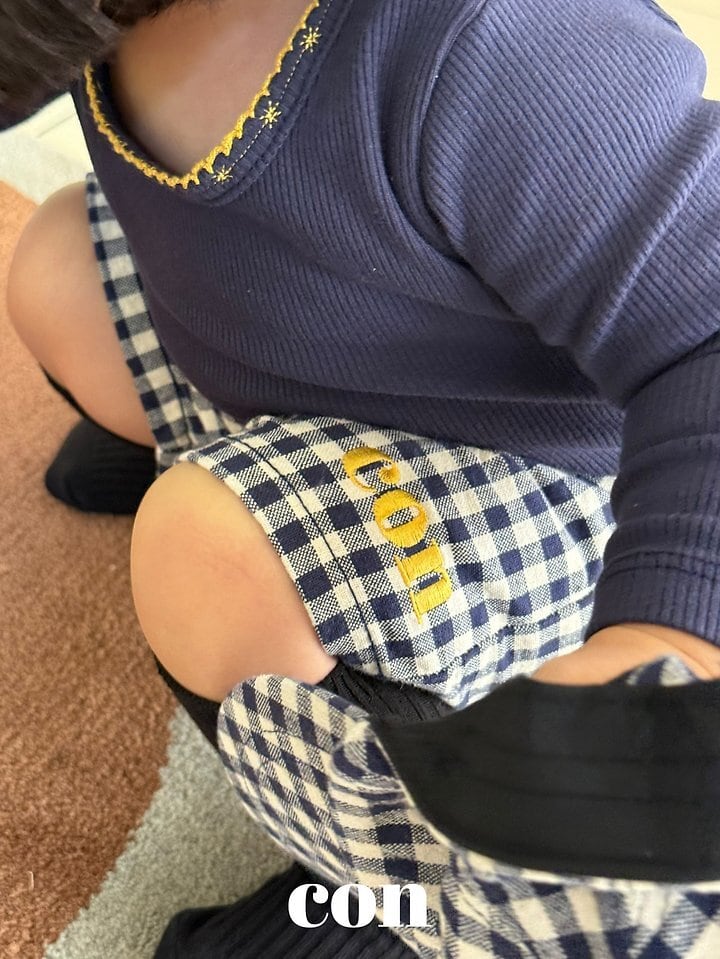 con check short pants