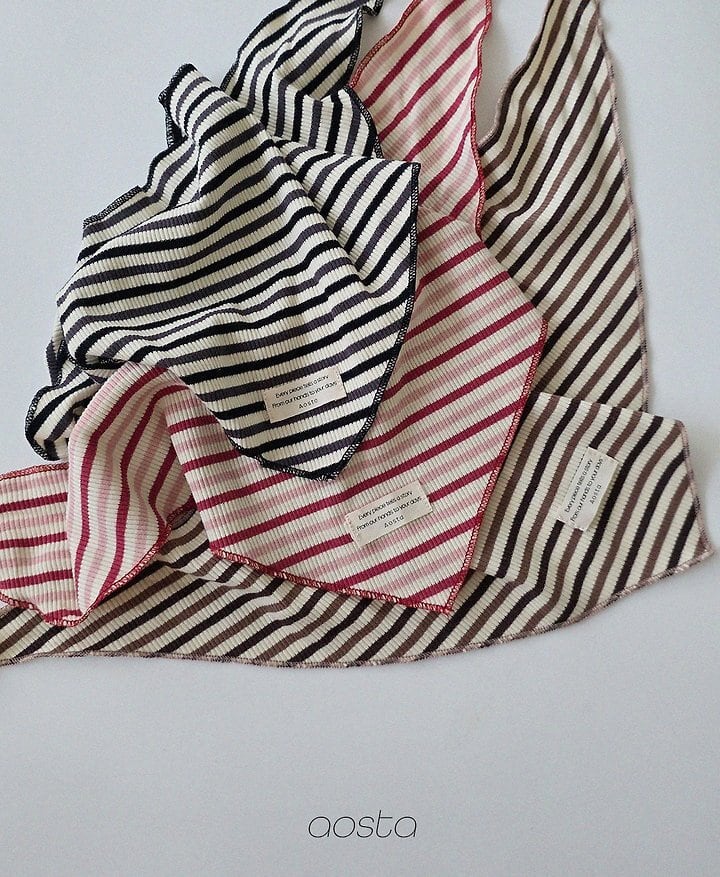 crayon scarf