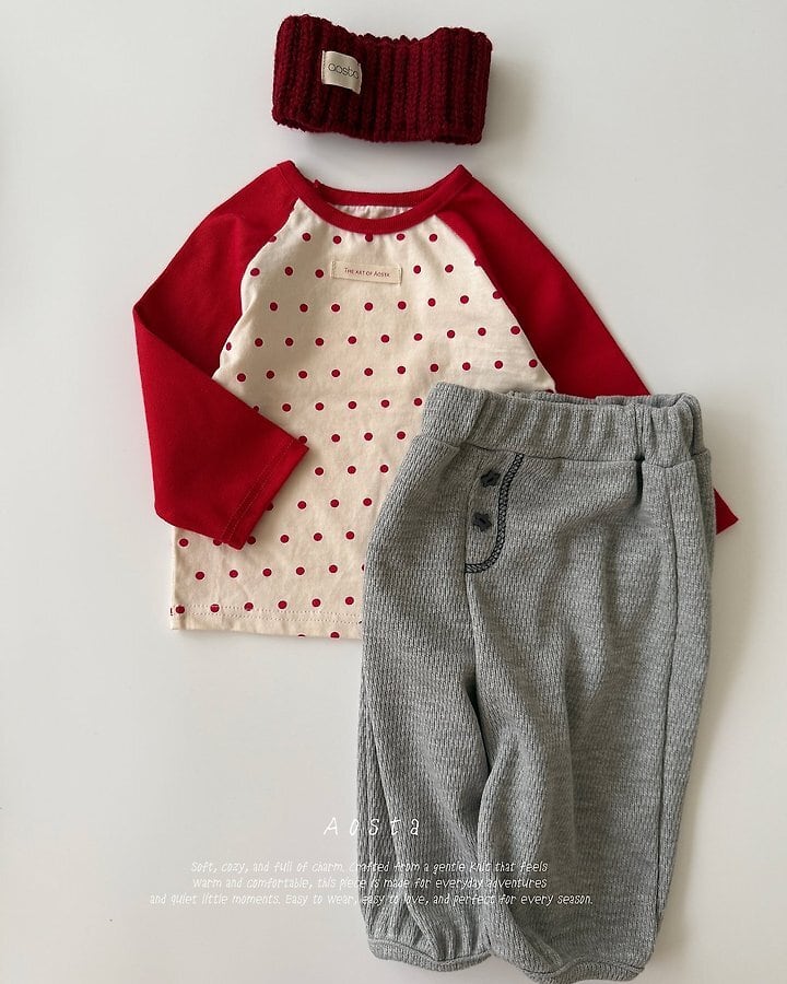 dot raglan T