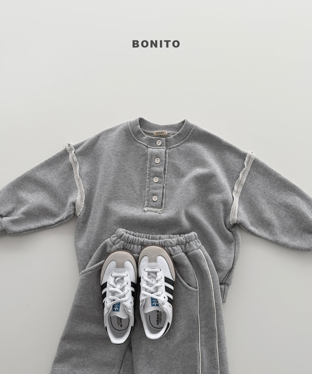 Deki Placket Sweatshirt