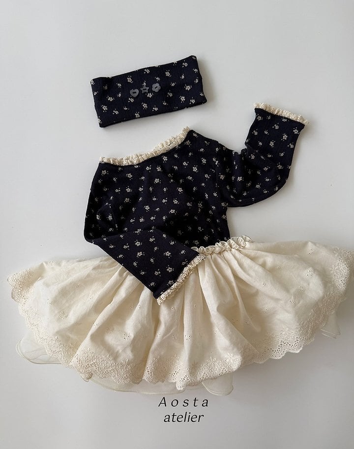 lace skirt