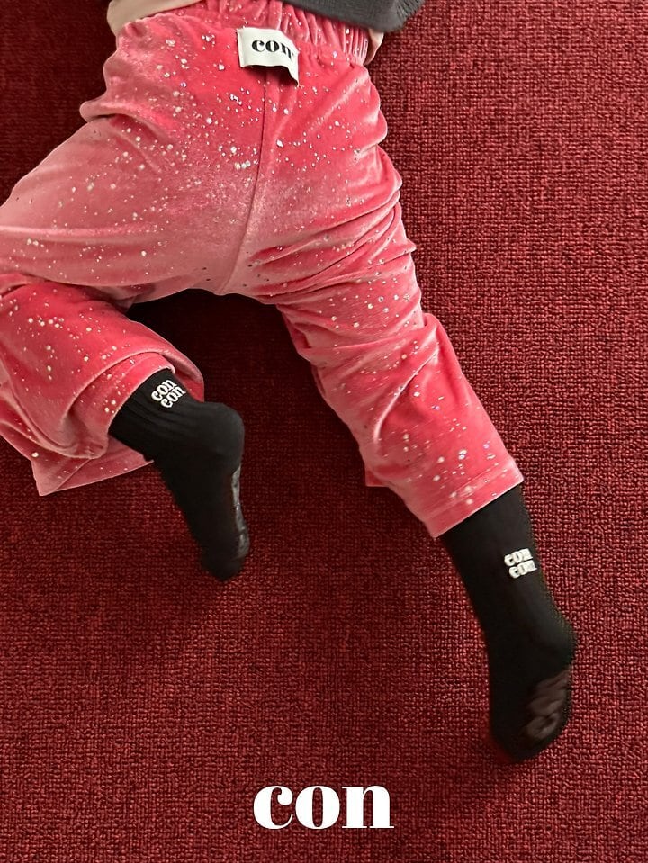 con sparkling velvet pants