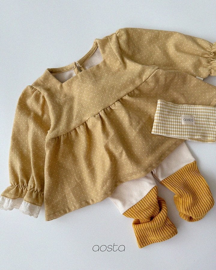 milk dot blouse