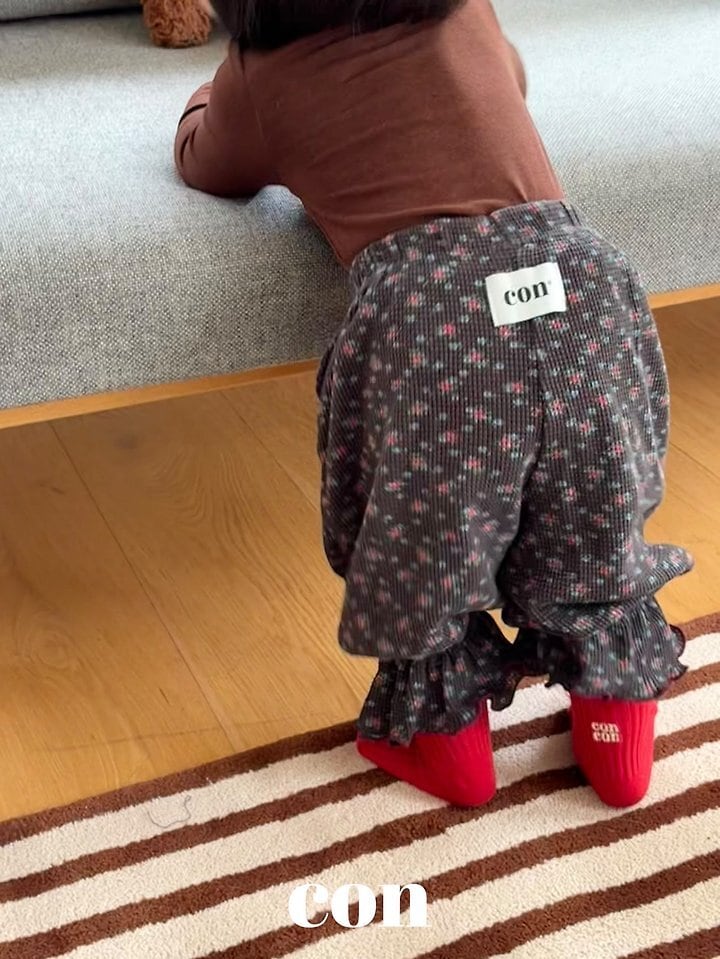 con garden frill pants