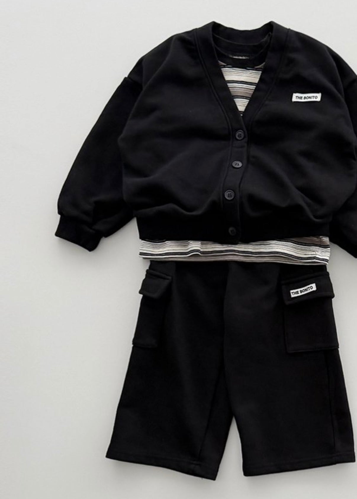 Terry Cargo  Pants×Cotton V Cardigan×Strip Collar Tee