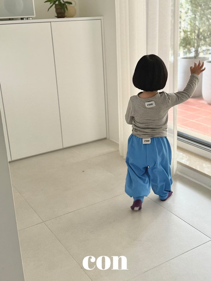 con volume jogger pants