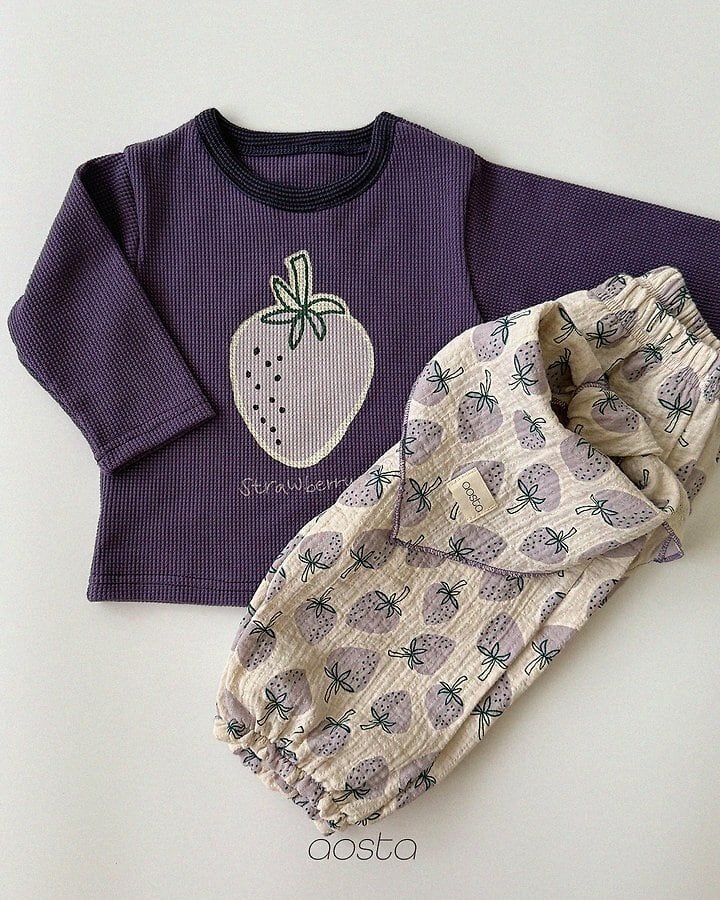 strawberry T
