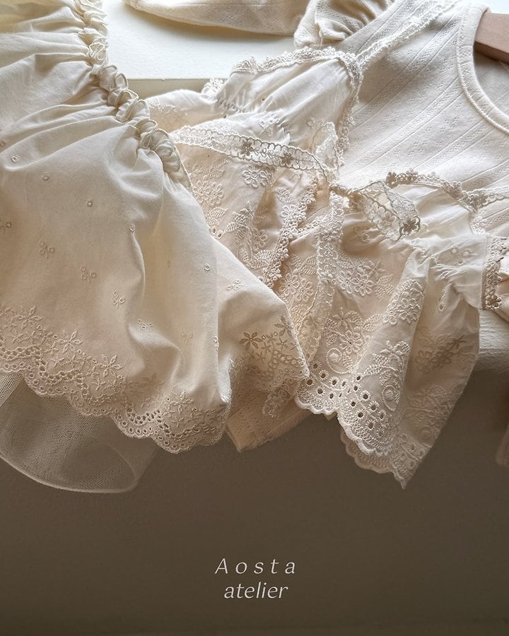 lace bustier