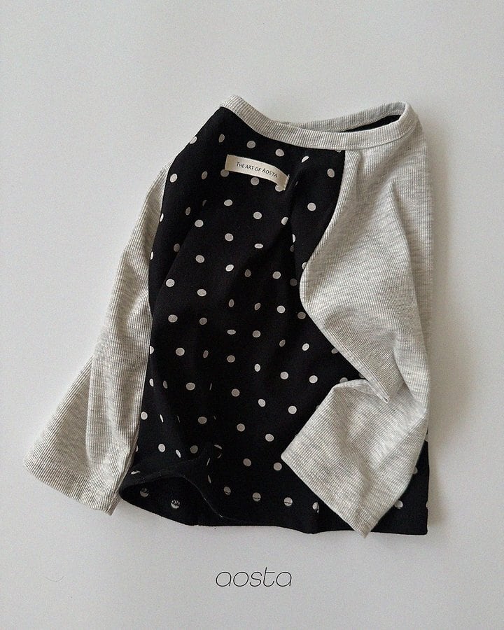 dot raglan T