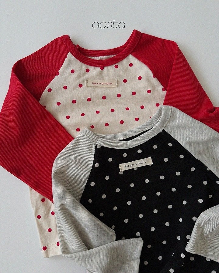 dot raglan T