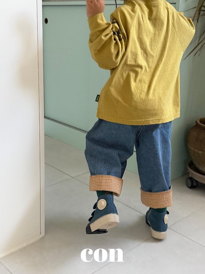 con wash roll-up denim