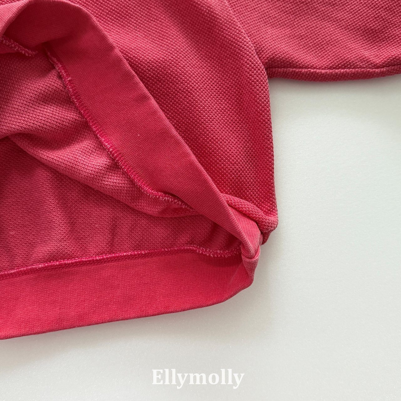 Elly Molly Slit Opening Sweatshirt