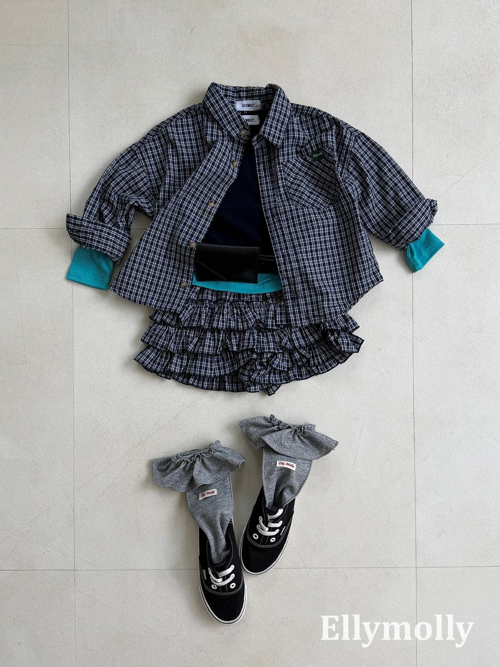 Elly Molly Rolling Color Block Tee