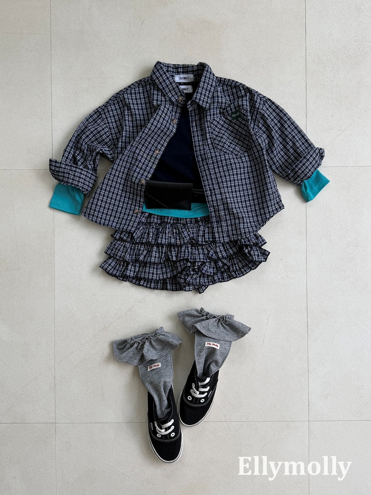 Elly Molly Rolling Color Block Tee