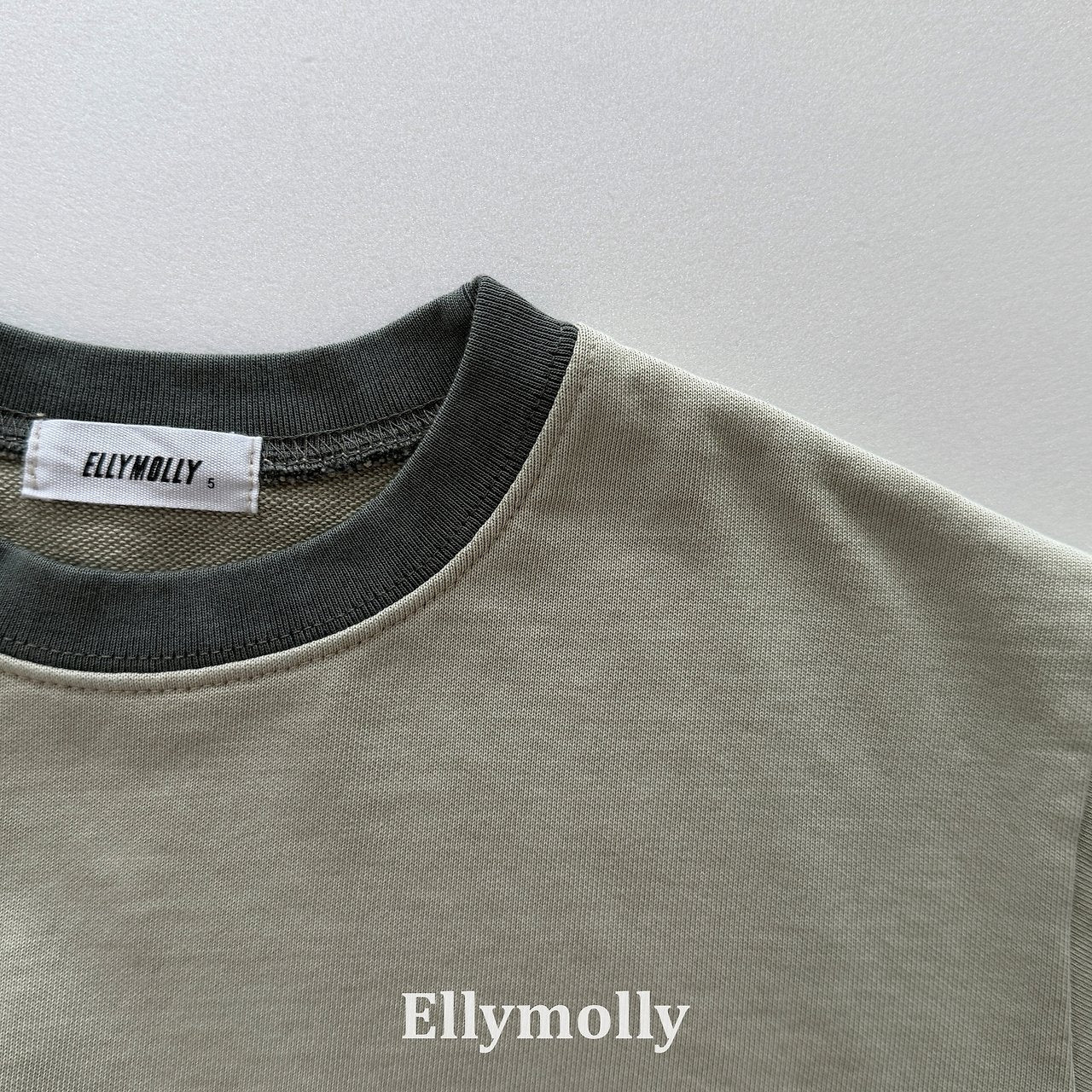 Elly Molly Dusty Mood Tee