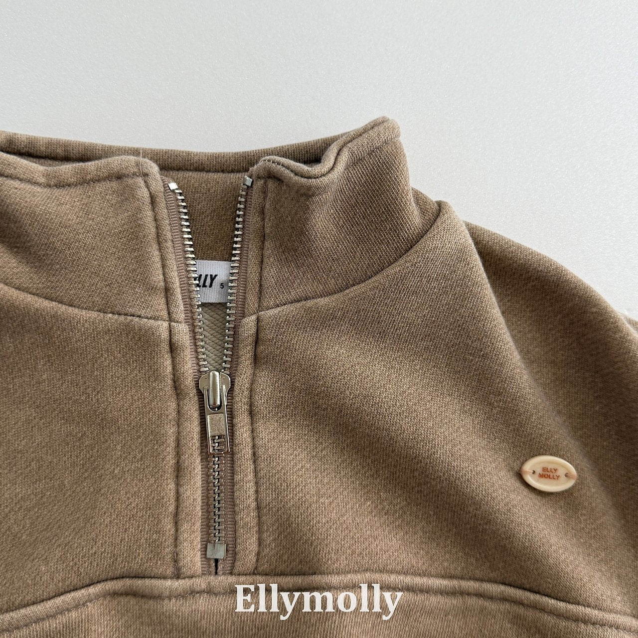 Elly Molly Arch Pigment Half Zip-up